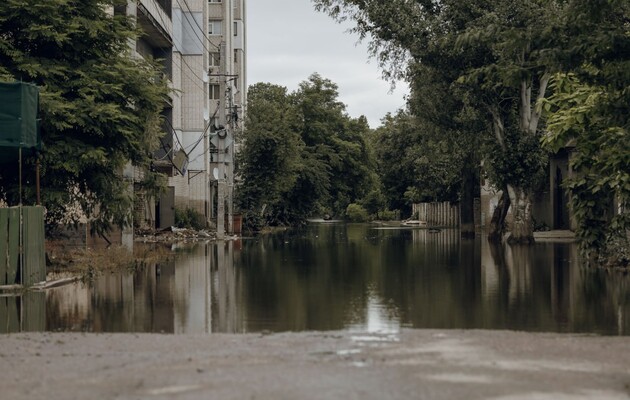 Підрив Каховської ГЕС: Рівень води продовжує знижуватись, однак є загиблі, поранені та зниклі безвісти люди