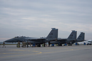 Чекати в Україні? Армія США спише частину винищувачів F-15 та штурмовиків А-10