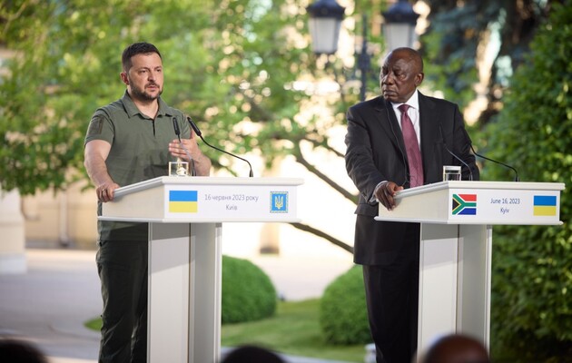 Президент ЮАР презентовал в Киеве мирный план