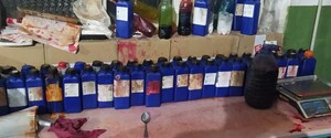 В Запорожской области у подпольного производства изъяли 900 л спирта и 3000 л готового товара на 2,5 млн грн