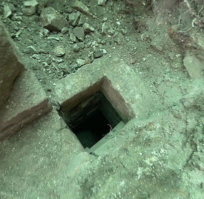 Археологи показали видео с въездной башни Галицкого замка, которая была под завалами 300 лет