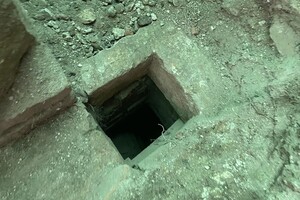 Археологи показали відео з в’їзної вежі Галицького замку, яка була під завалами 300 років