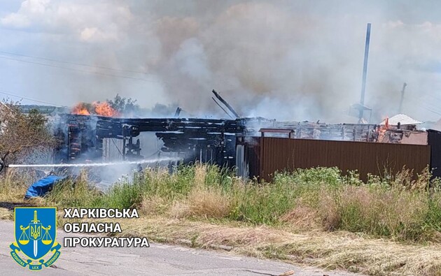 Россияне ударили по фермерскому хозяйству в Харьковской области. Уничтожена техника