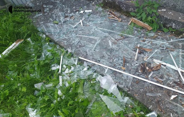 В Хмельницкой области обломки сбитых ракет спровоцировали пожар