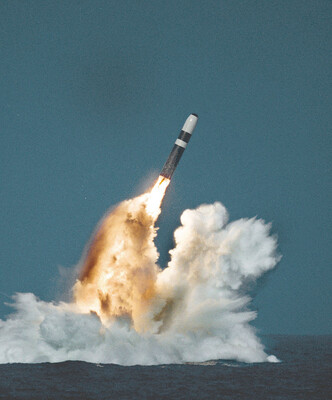 Компанія Northrop Grumman створила 2000-й двигун для ракет, що несуть ядерний заряд