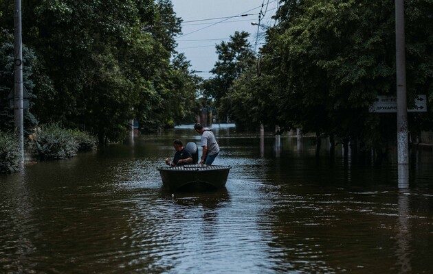 У Херсоні рівень води у Дніпрі повернувся у межі русла