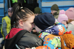Омбудсман назвал, сколько изъятых за границей детей удалось вернуть украинским беженцам