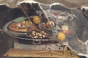 Археологи нашли в Помпеях фреску с изображением «далекого предка» пиццы