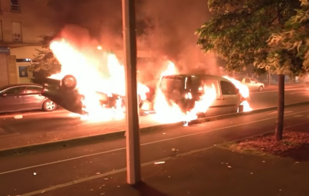 Во Франции продолжаются беспорядки из-за застреленного подростка — мобилизуют 40 тысяч полицейских