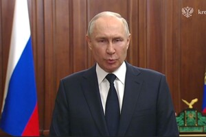 «У світі, де сила – це все, він тепер виглядає як ослаблений бандит» – The Economist про Путіна
