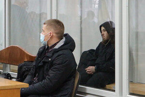 Вибухи в суді Києва сталися під час конвоювання бійця, обвинуваченого у вчиненні теракту в 2015 році – ЗМІ