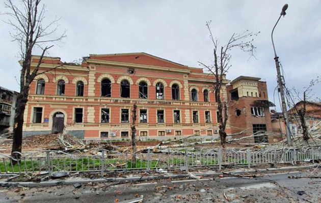Книжки про блокаду Маріуполя окупантами вийдуть друком в інших країнах