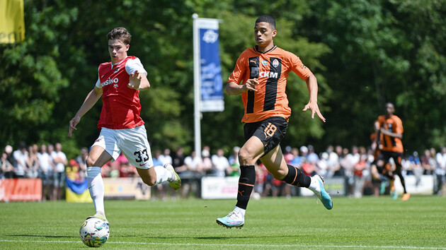 "Шахтер" и АЗ забили шесть голов