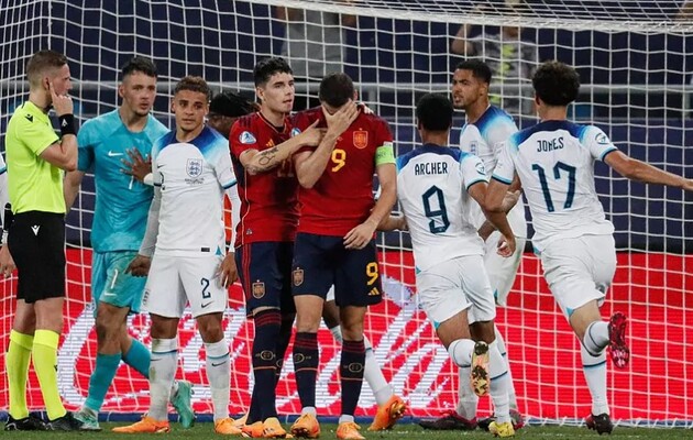 Англия стала чемпионом