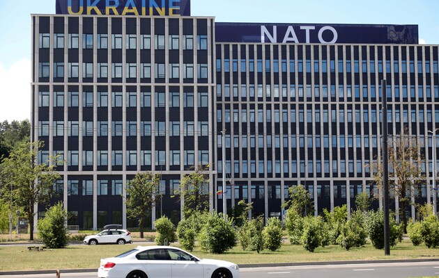 FT: Надмірна обережність НАТО щодо України може додати Кремлю впевненості