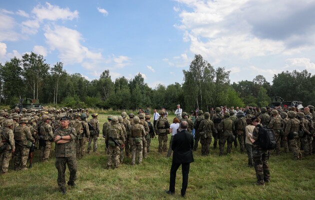 Скільки українських військових пройшли навчання у Франції: названо цифру