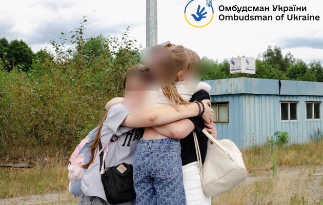 В Україну повернули двох сестричок з окупованої території