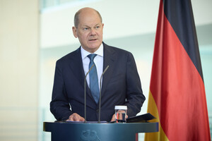 К 2027 году расходы Германии на помощь Украине составят 17 миллиардов евро – Шольц
