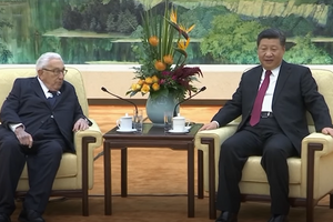 Генрі Кіссінджер зустрівся з Сі Цзіньпіном у Китаї