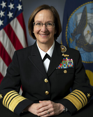 Керівником ВМС США стане жінка-адмірал 