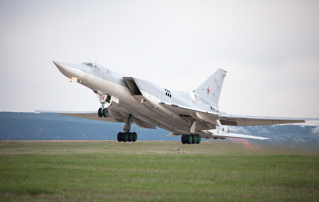 Вдруге протягом доби зафіксовано виліт стратегічних бомбардувальників Ту-22м3, котрі є носіями надзвукових ракет Х-22 