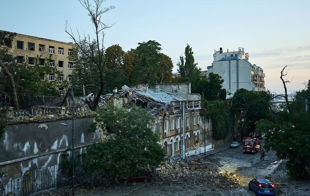 Ночной обстрел Одессы: В городе повреждено более 40 зданий
