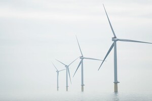 Великі вітроенергетичні проекти переживають кризу саме тоді, коли світ їх найбільше потребує — Bloomberg