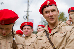 В РФ планують навчати школярів управлінню бойовими безпілотниками – британська розвідка