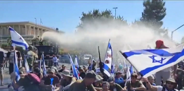 В Ізраїлі поліція жорстко зіткнулася з протестуючими проти судової реформи – ЗМІ