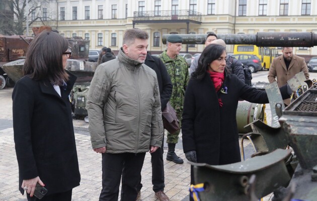 Аніта Ананд у Києві