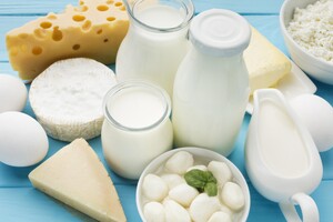 Задача із зірочкою: як одним словом назвати українською молочні продукти