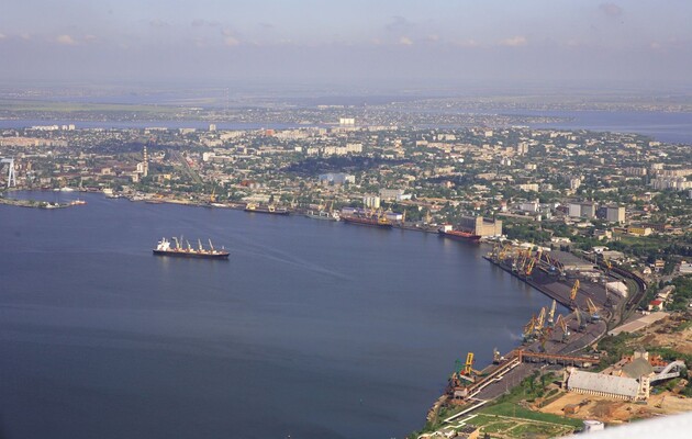 Кім назвав причини, чому поки не розміновують порти Миколаєва