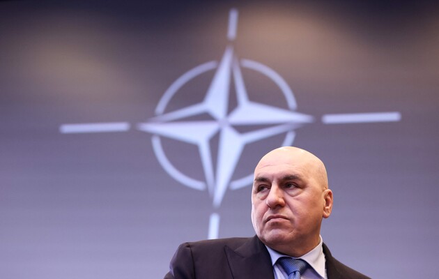 Министр обороны Италии заговорил о «политическом решении» войны в Украине. В ОПУ ему ответили