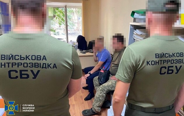 В Одесской области бухгалтер воинской части присвоил 10 млн гривень зарплаты военных