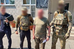 В бою не були, а «бойові» отримали: Керівник Донецького ТЦК незаконно виплатив винагороди військовим