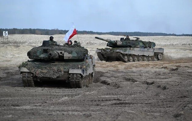 Польща починає перекидання великих колон військової техніки