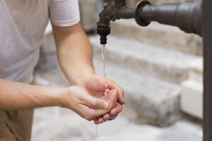 Лічильник води: чи треба встановлювати споживачам, які беруть воду з артезіанських свердловин