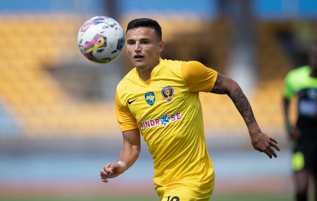 "Днепр-1" должен пройти "Славию", чтобы сыграть с "Зарей"