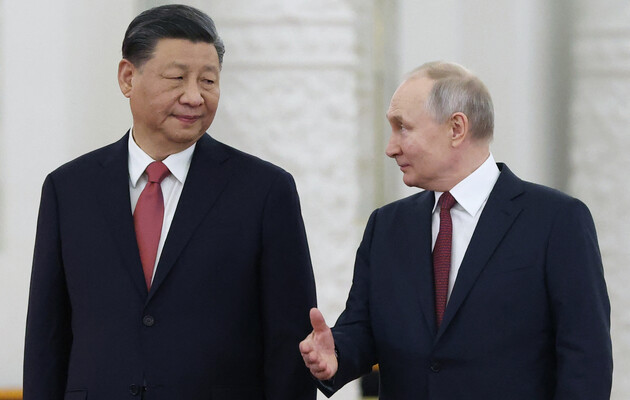 Критика Китая в сторону России не означает, что Си отказывается от Путина – Bloomberg