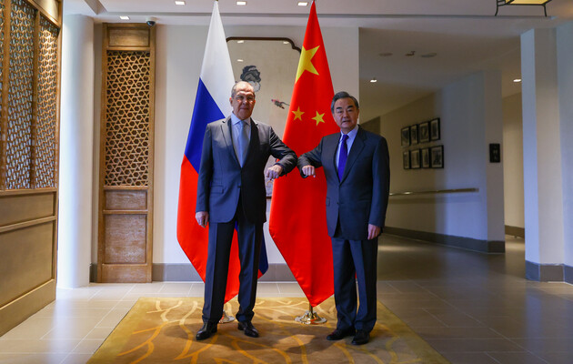 Сергей Лавров и Ван И, архивное фото