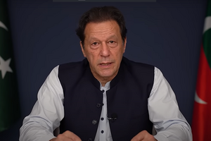 Колишній прем'єр Пакистану, якого засудили до трьох років ув'язнення, оскаржує обвинувальний вирок 
