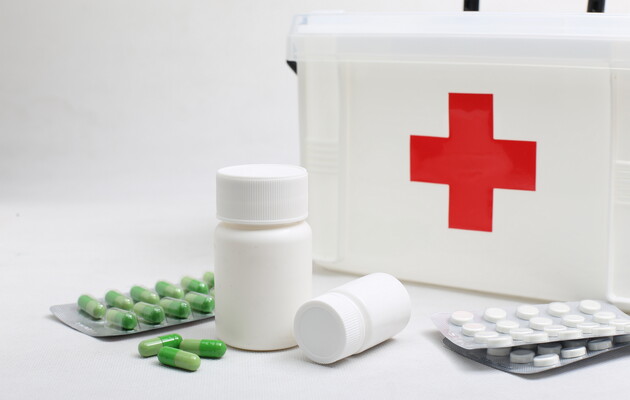Подготовка к зиме: какие лекарства должны быть в домашней аптечке