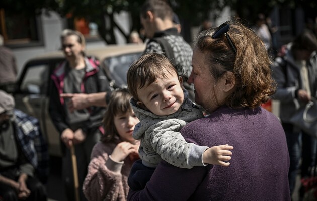 На Харківщині розглядають примусову евакуацію дітей з понад 50 населених пунктів
