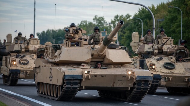 В Польше проведут военный парад, будут демонстрировать новейшее вооружение