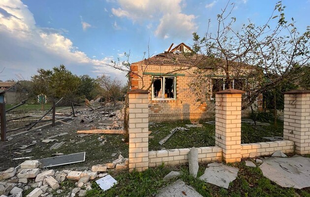 Російські війська обстріляли місто в Харківській області: є руйнування та поранена