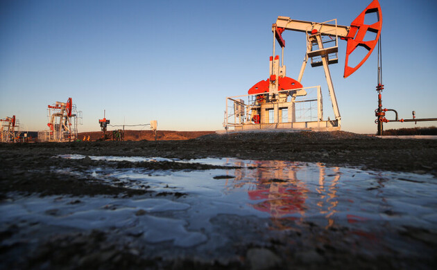 У Росії сталися вибухи на нафтовому родовищі: є загиблі й 