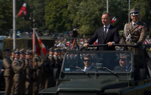 Військовий парад у Польщі є посланням Москві та польським виборцям у жовтні – ЗМІ