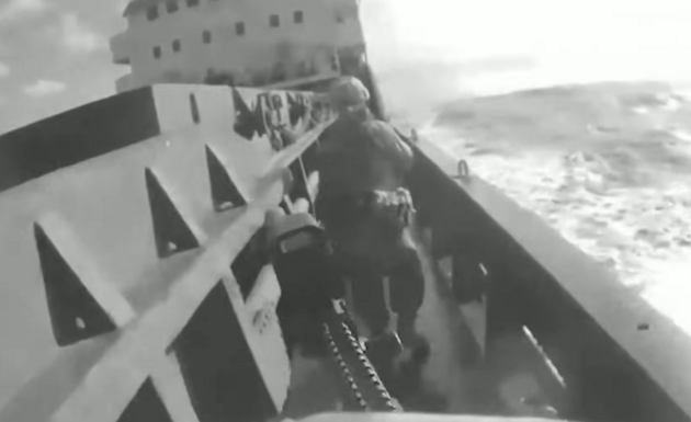 Російські морські піхотинці на судні Sukru Okan