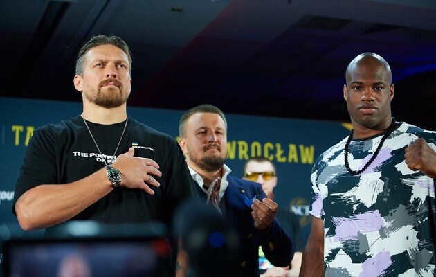 На бій Усик - Дюбуа призначено щасливого для українця арбітра