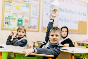 «Лучше пропустить занятия»: министр образования объяснил, следует ли вести детей в школу после ночных тревог